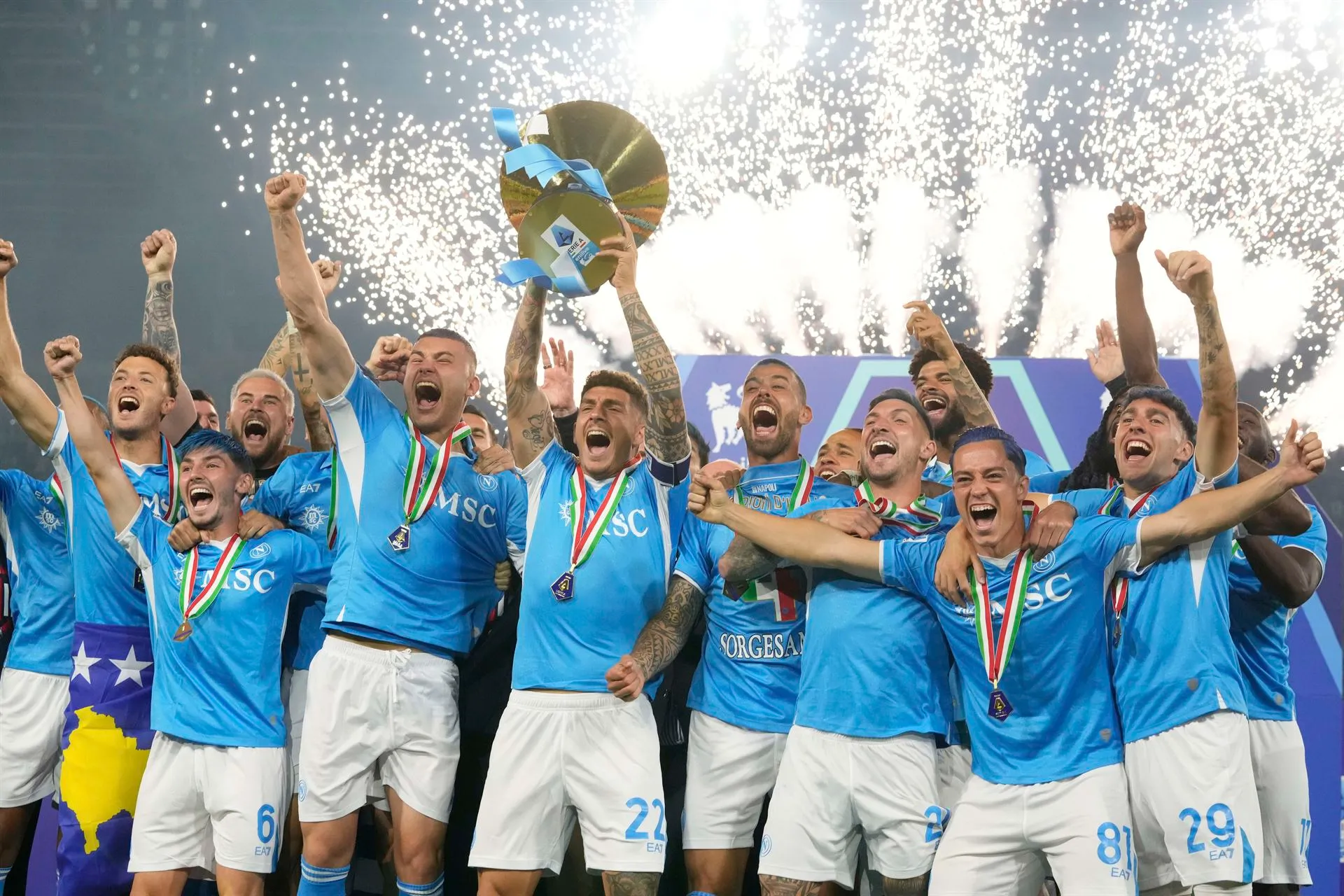 CLB Napoli - Hành Trình Đầy Cảm Xúc Tại Serie A 1 clb-napoli-2025